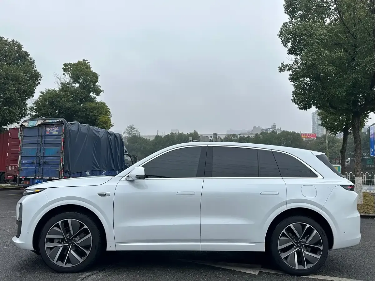 2024 Li L6 Range Extended 154HP L4 REEV 36.8KWH,autocango,china used car exporter,china ev exporter,chinese used car exporter,chinese used ev exporter