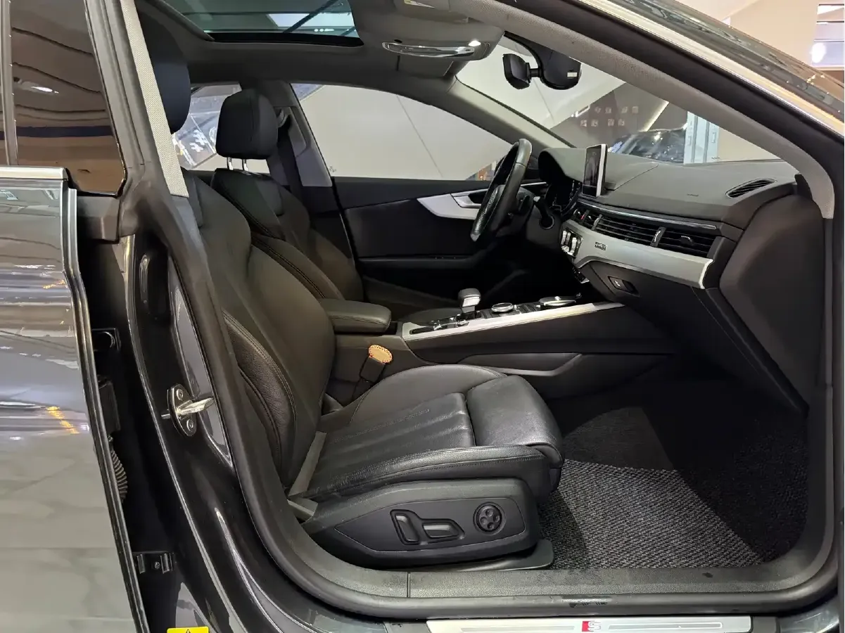 2017 Audi A5 2.0T 252HP L4 7DCT,autocango,china used car exporter,china ev exporter,chinese used car exporter,chinese used ev exporter