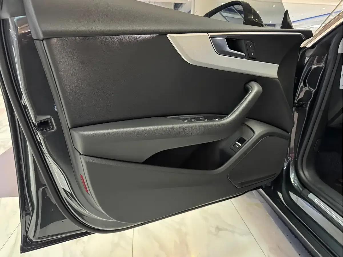 2017 Audi A5 2.0T 252HP L4 7DCT,autocango,china used car exporter,china ev exporter,chinese used car exporter,chinese used ev exporter