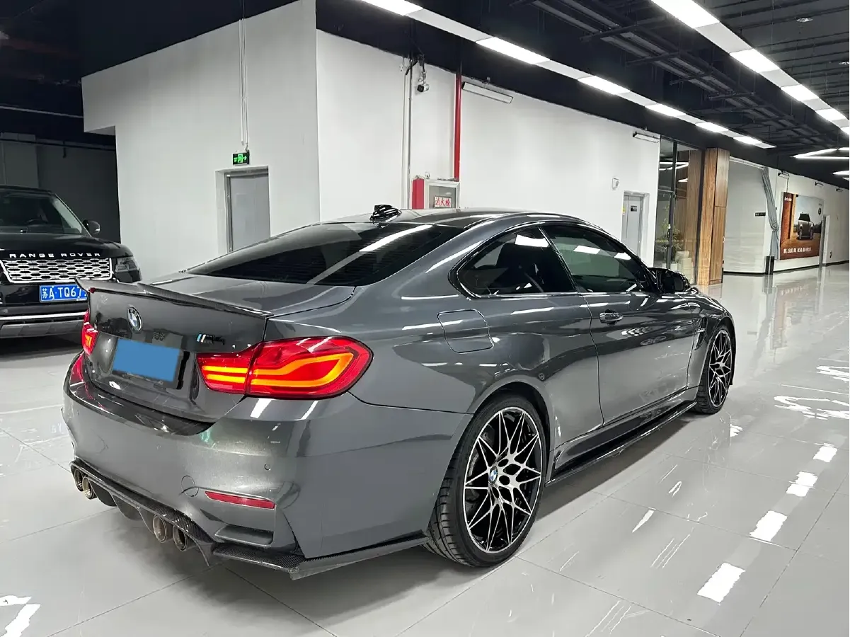 2017 BMW M4 3.0T 431HP L6 7DCT,autocango,china used car exporter,china ev exporter,chinese used car exporter,chinese used ev exporter