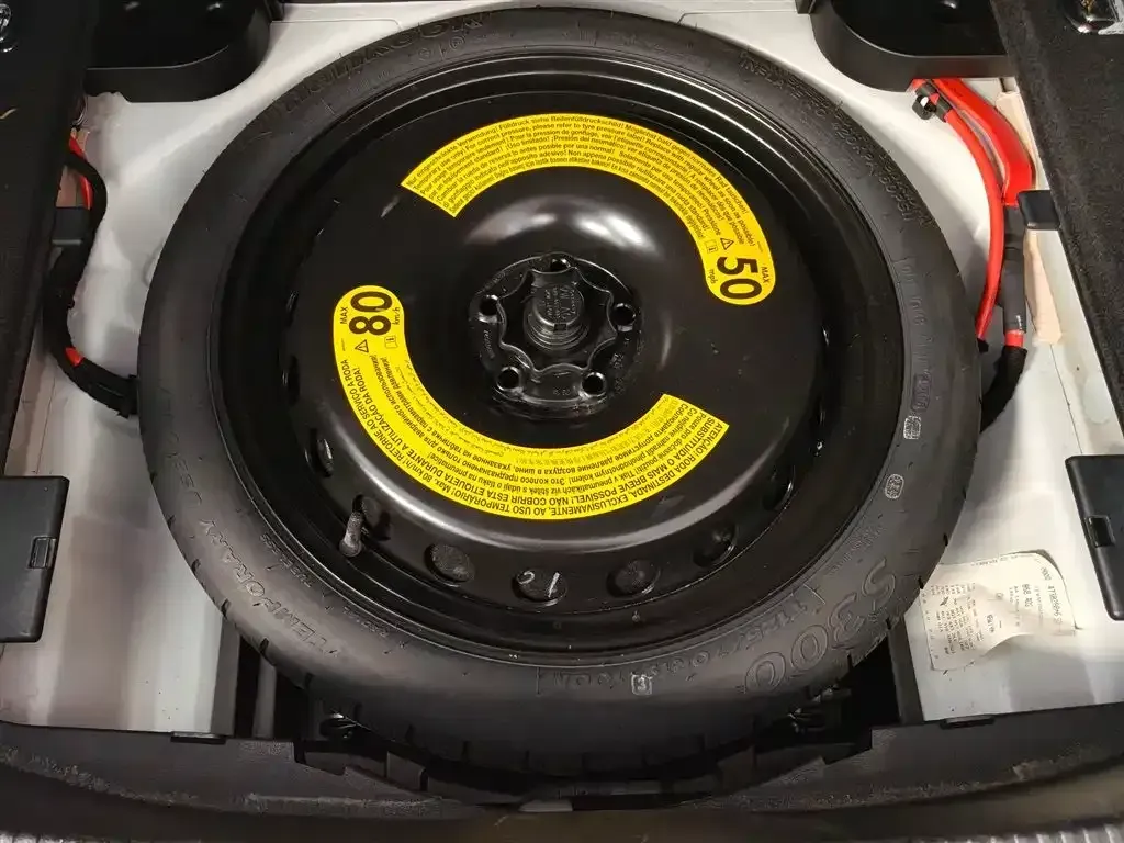 2017 Audi A4L 2.0T 190HP L4 7DCT,autocango,china used car exporter,china ev exporter,chinese used car exporter,chinese used ev exporter