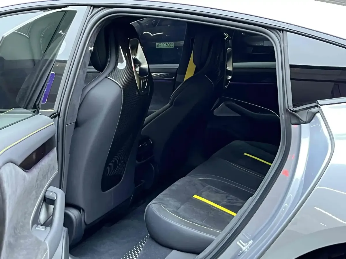 2025 MI SU7 Ultra BEV 93.7KWH,autocango,china used car exporter,china ev exporter,chinese used car exporter,chinese used ev exporter