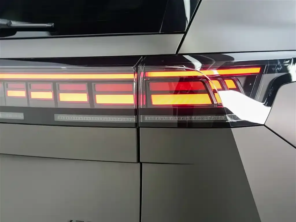 2025 Volkswagen Teramont 2.0T 272HP L4 7DCT,autocango,china used car exporter,china ev exporter,chinese used car exporter,chinese used ev exporter