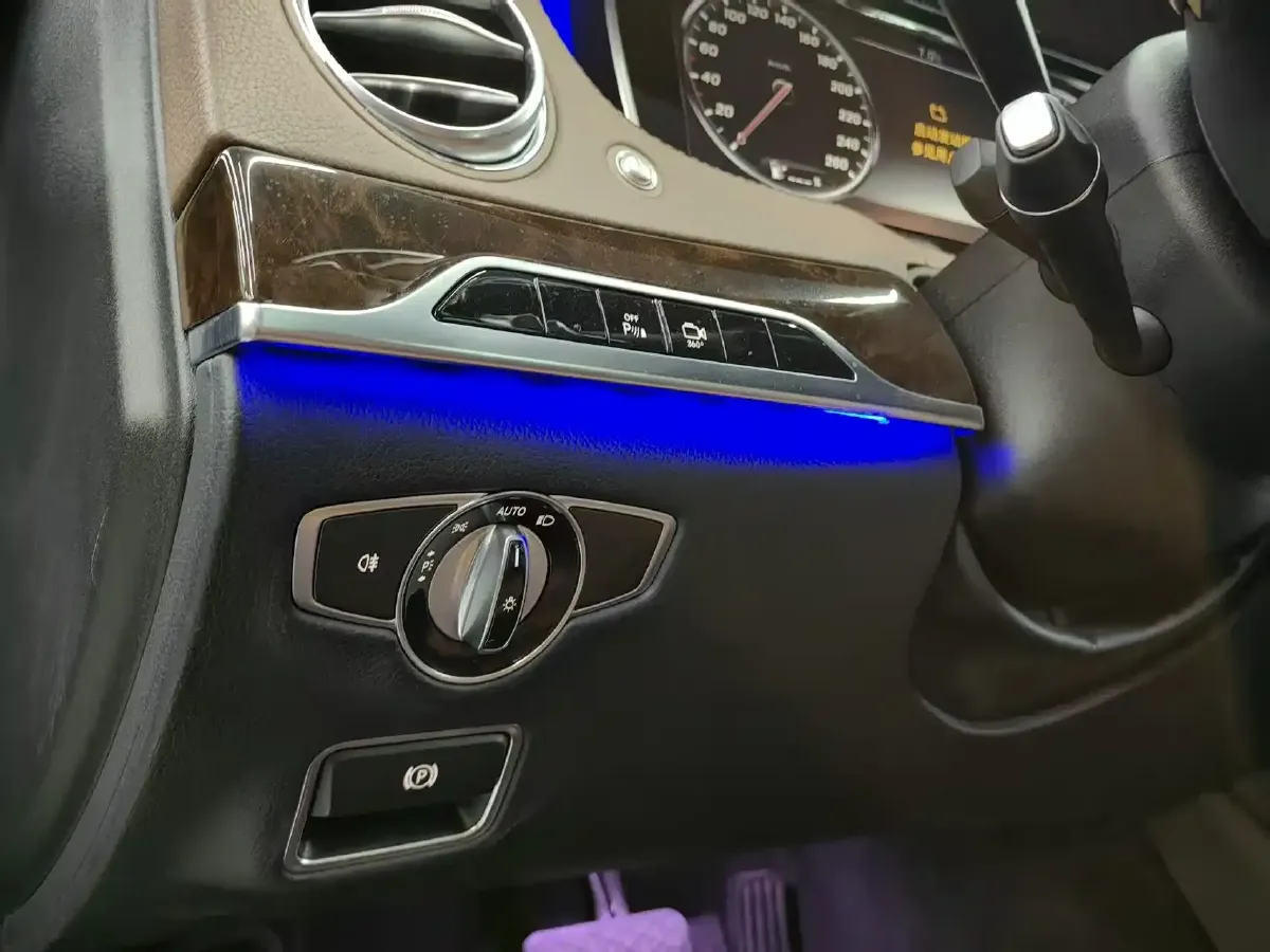 2015 Mercedes-Benz Maybach S Class 3.0T 333HP V6 7AT,autocango,china used car exporter,china ev exporter,chinese used car exporter,chinese used ev exporter