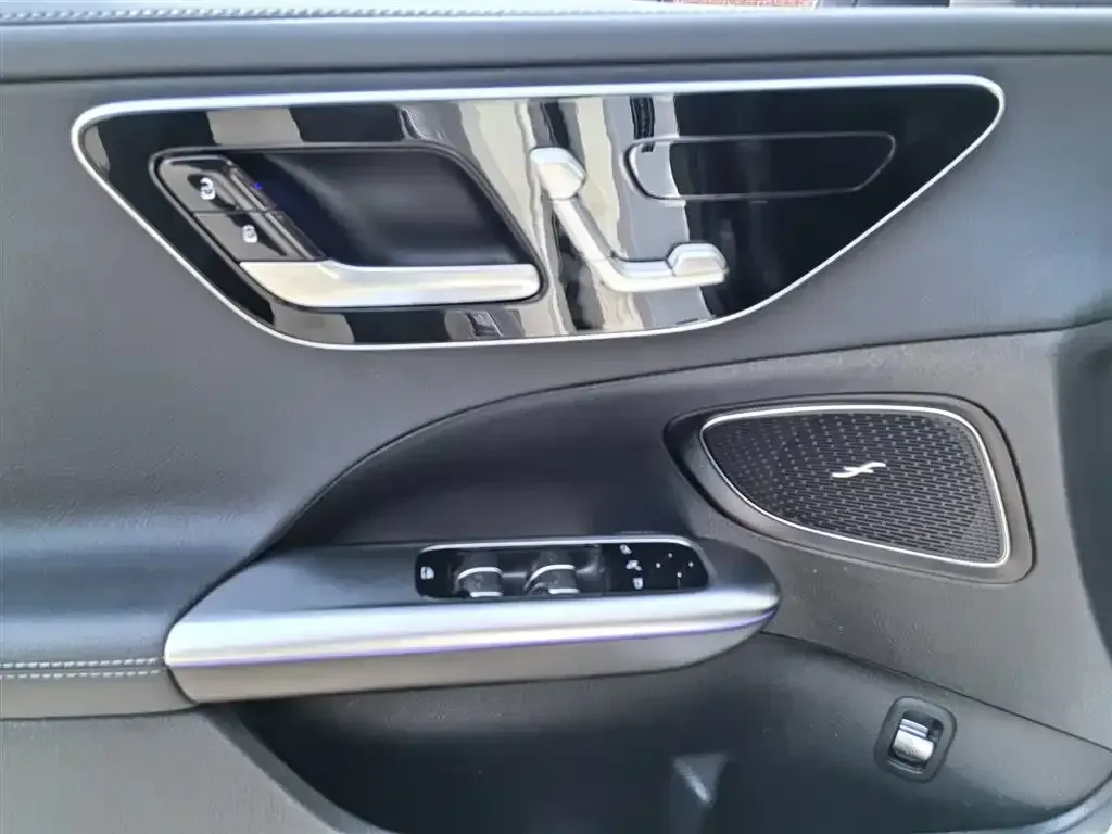 2025 Mercedes-Benz C Class 1.5T 204HP L4 9AT,autocango,china used car exporter,china ev exporter,chinese used car exporter,chinese used ev exporter