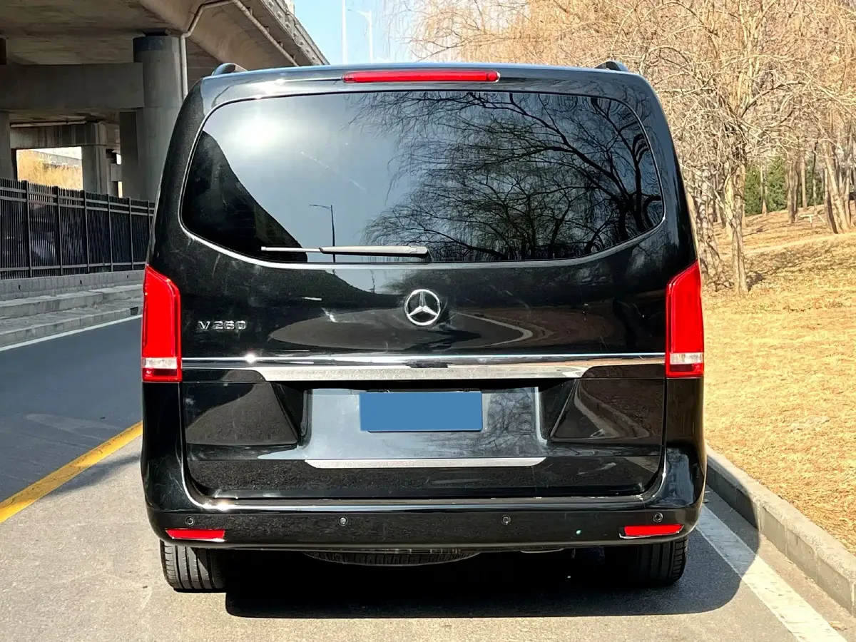 2017 Mercedes-Benz V Class 2.0T 211HP L4 7AT,autocango,china used car exporter,china ev exporter,chinese used car exporter,chinese used ev exporter