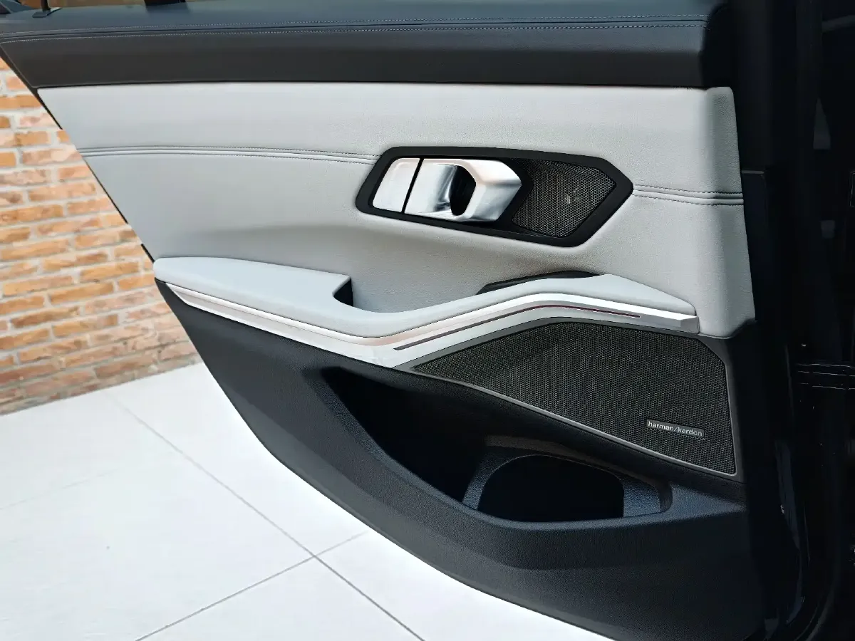 2023 BMW M3 3.0T 510HP L6 8AT,autocango,china used car exporter,china ev exporter,chinese used car exporter,chinese used ev exporter