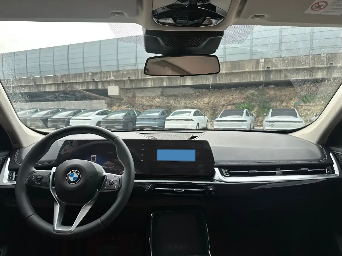 2023 BMW X1 1.5T 156HP L3 7DCT,autocango,china used car exporter,china ev exporter,chinese used car exporter,chinese used ev exporter