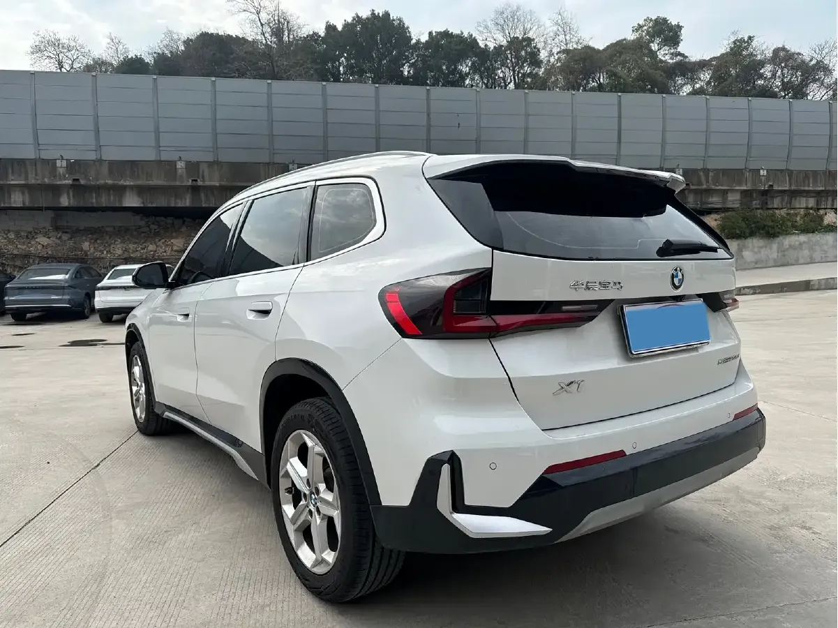 2023 BMW X1 1.5T 156HP L3 7DCT,autocango,china used car exporter,china ev exporter,chinese used car exporter,chinese used ev exporter