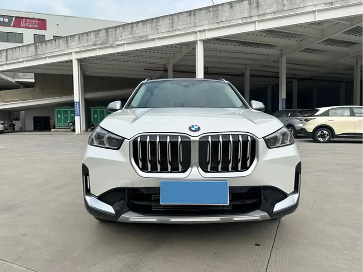 2023 BMW X1 1.5T 156HP L3 7DCT,autocango,china used car exporter,china ev exporter,chinese used car exporter,chinese used ev exporter