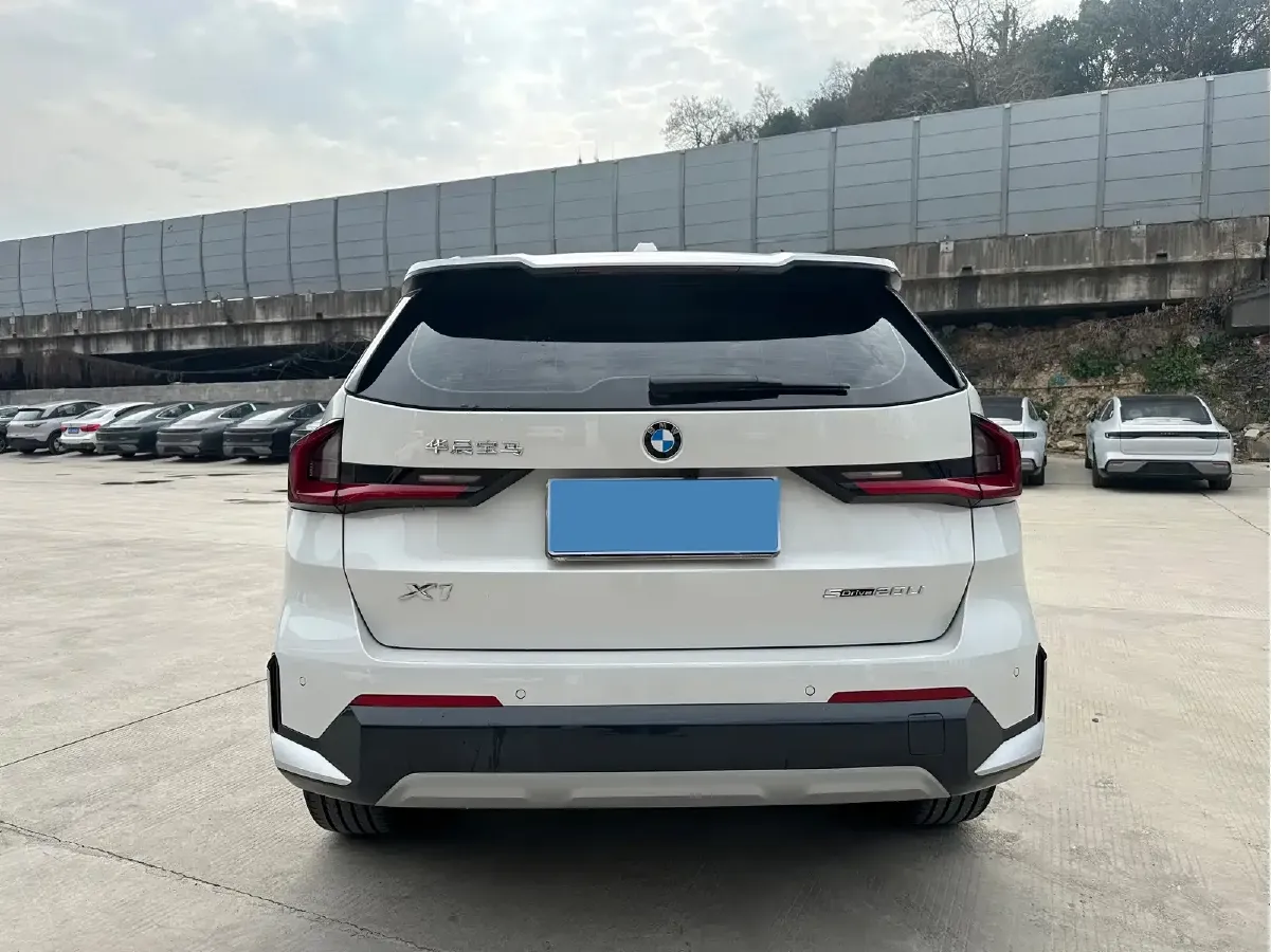 2023 BMW X1 1.5T 156HP L3 7DCT,autocango,china used car exporter,china ev exporter,chinese used car exporter,chinese used ev exporter