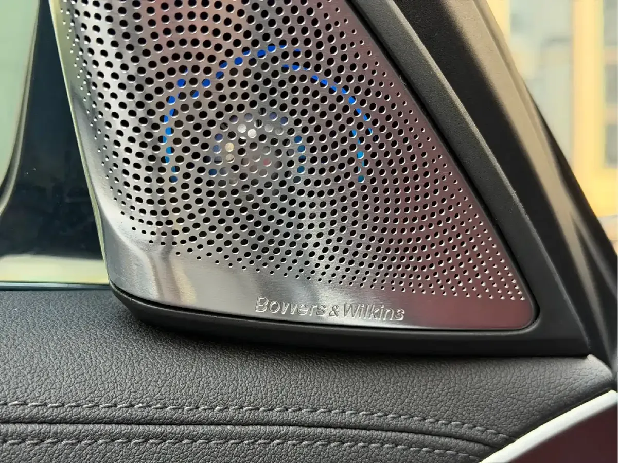 2022 BMW 5 Series 2.0T 252HP L4 8AT,autocango,china used car exporter,china ev exporter,chinese used car exporter,chinese used ev exporter