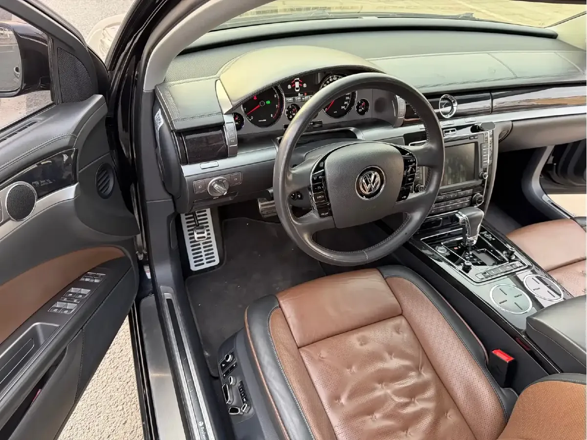 2015 Volkswagen Pheaton 3.0L 250HP V6 6AT,autocango,china used car exporter,china ev exporter,chinese used car exporter,chinese used ev exporter