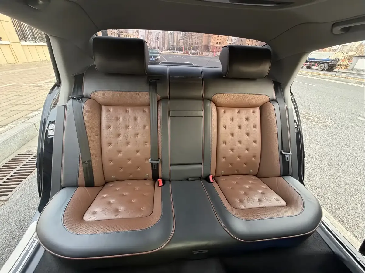 2015 Volkswagen Pheaton 3.0L 250HP V6 6AT,autocango,china used car exporter,china ev exporter,chinese used car exporter,chinese used ev exporter