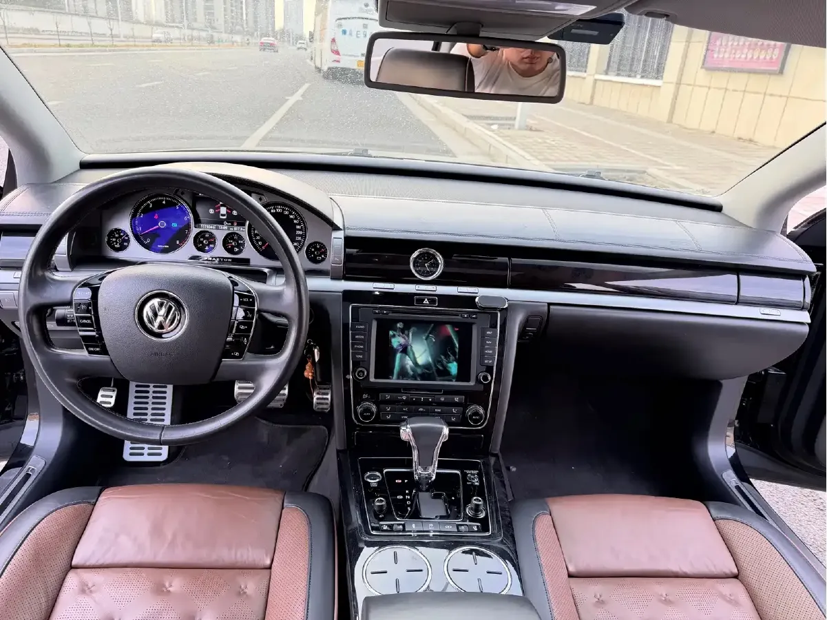 2015 Volkswagen Pheaton 3.0L 250HP V6 6AT,autocango,china used car exporter,china ev exporter,chinese used car exporter,chinese used ev exporter