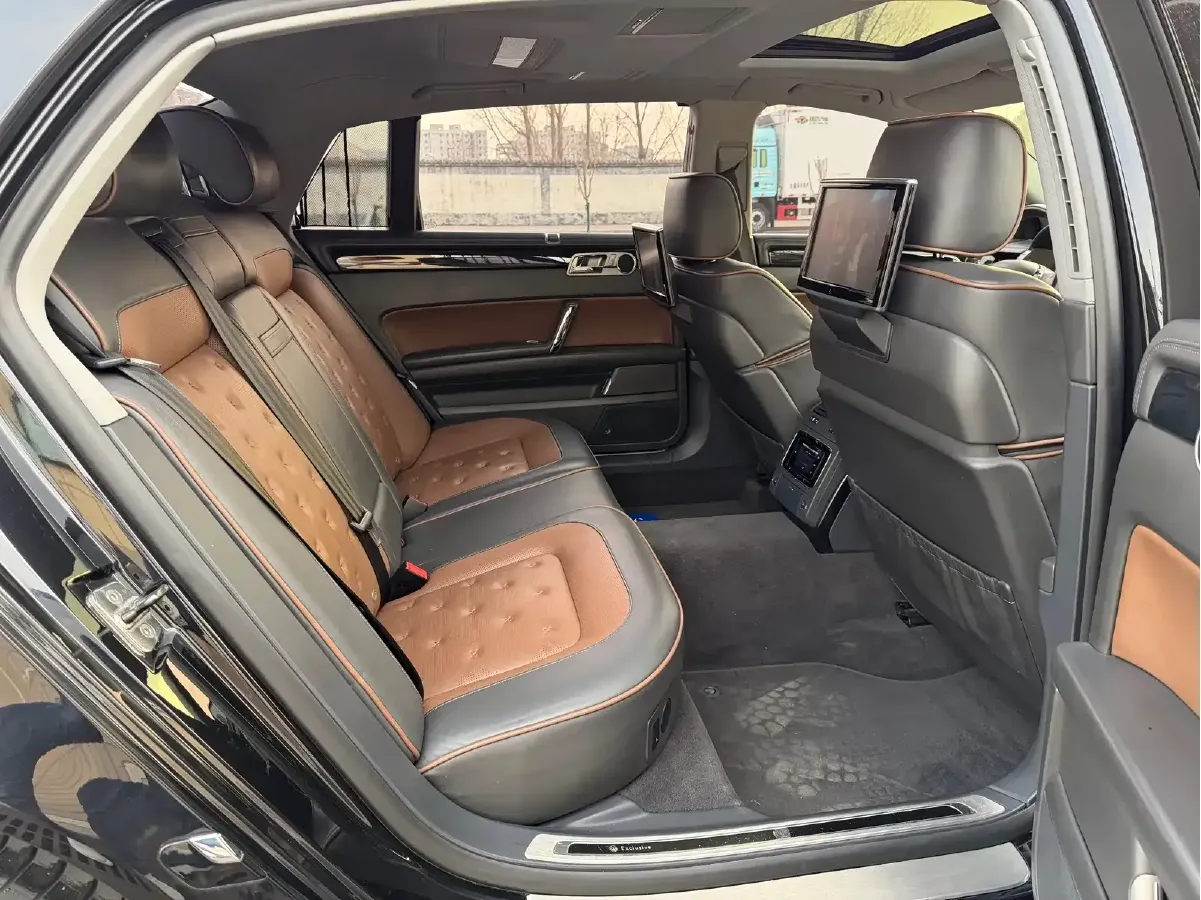 2015 Volkswagen Pheaton 3.0L 250HP V6 6AT,autocango,china used car exporter,china ev exporter,chinese used car exporter,chinese used ev exporter