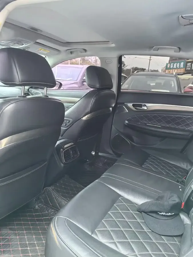 2017 GAC Trumpchi GA8 2.0T 197HP L4 6AT,autocango,china used car exporter,china ev exporter,chinese used car exporter,chinese used ev exporter