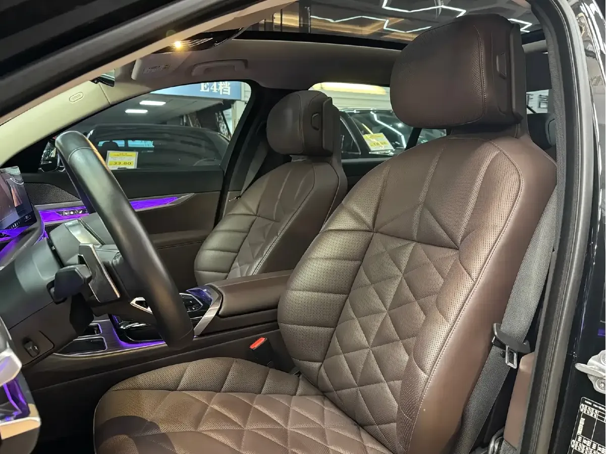 2023 BMW 7 Series 3.0T 272HP L6 8AT,autocango,china used car exporter,china ev exporter,chinese used car exporter,chinese used ev exporter