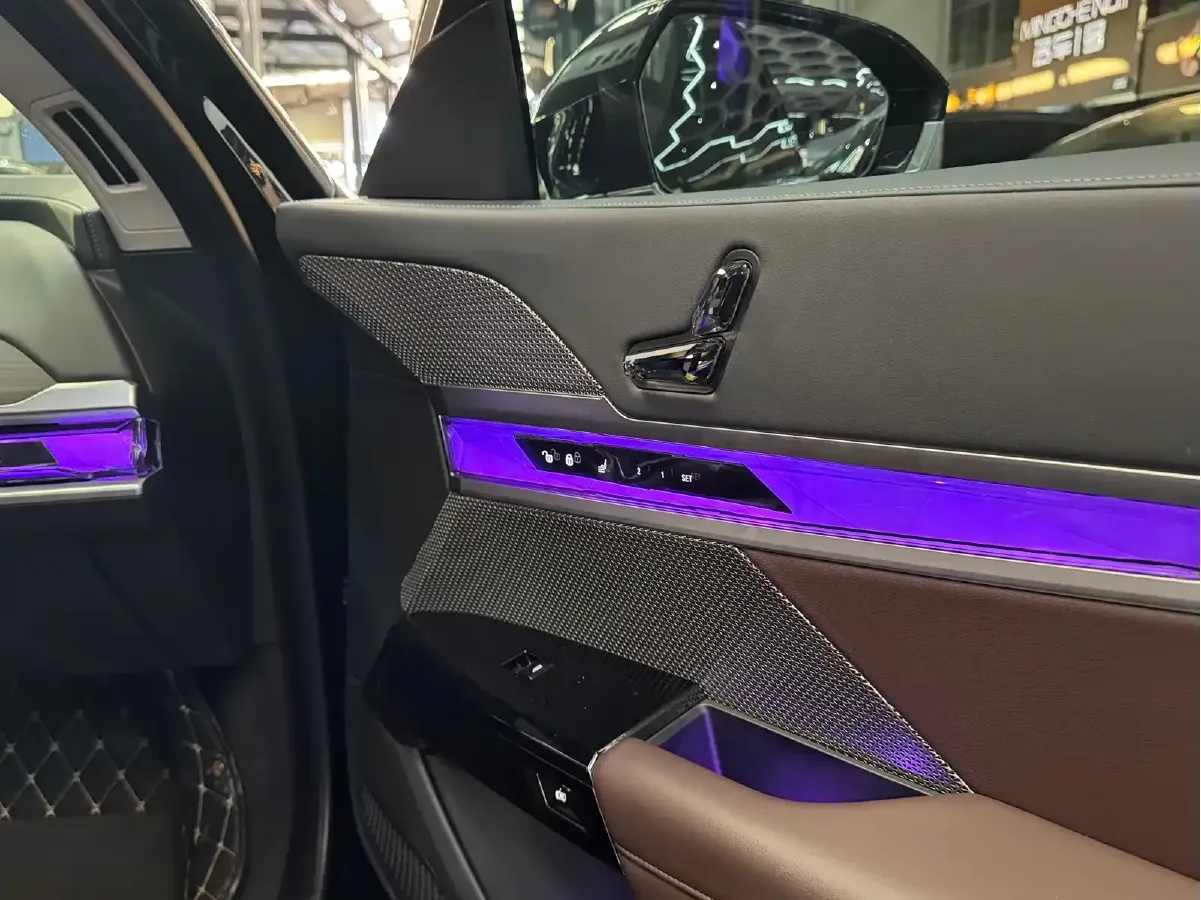 2023 BMW 7 Series 3.0T 272HP L6 8AT,autocango,china used car exporter,china ev exporter,chinese used car exporter,chinese used ev exporter