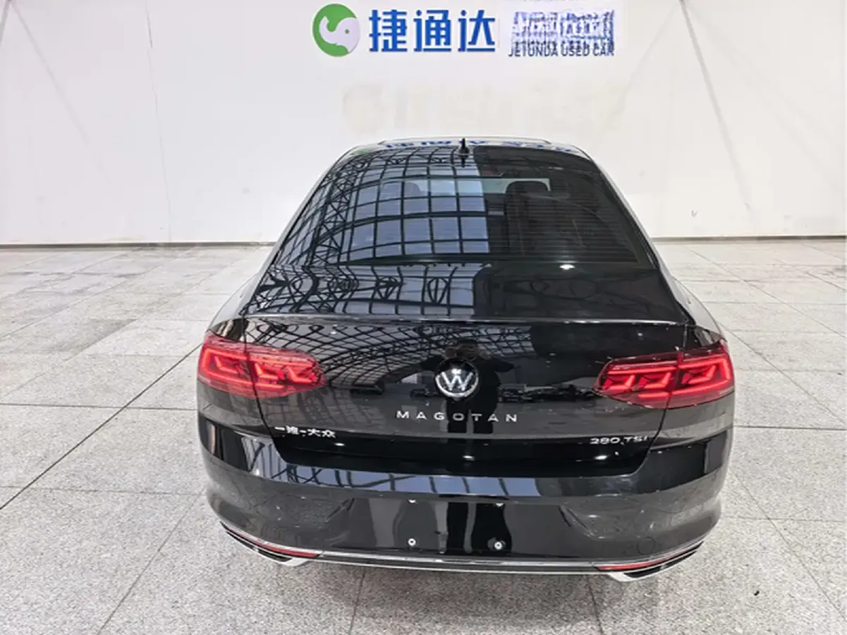 2025 Volkswagen Magotan 2.0T 186HP L4 7DCT,autocango,china used car exporter,china ev exporter,chinese used car exporter,chinese used ev exporter