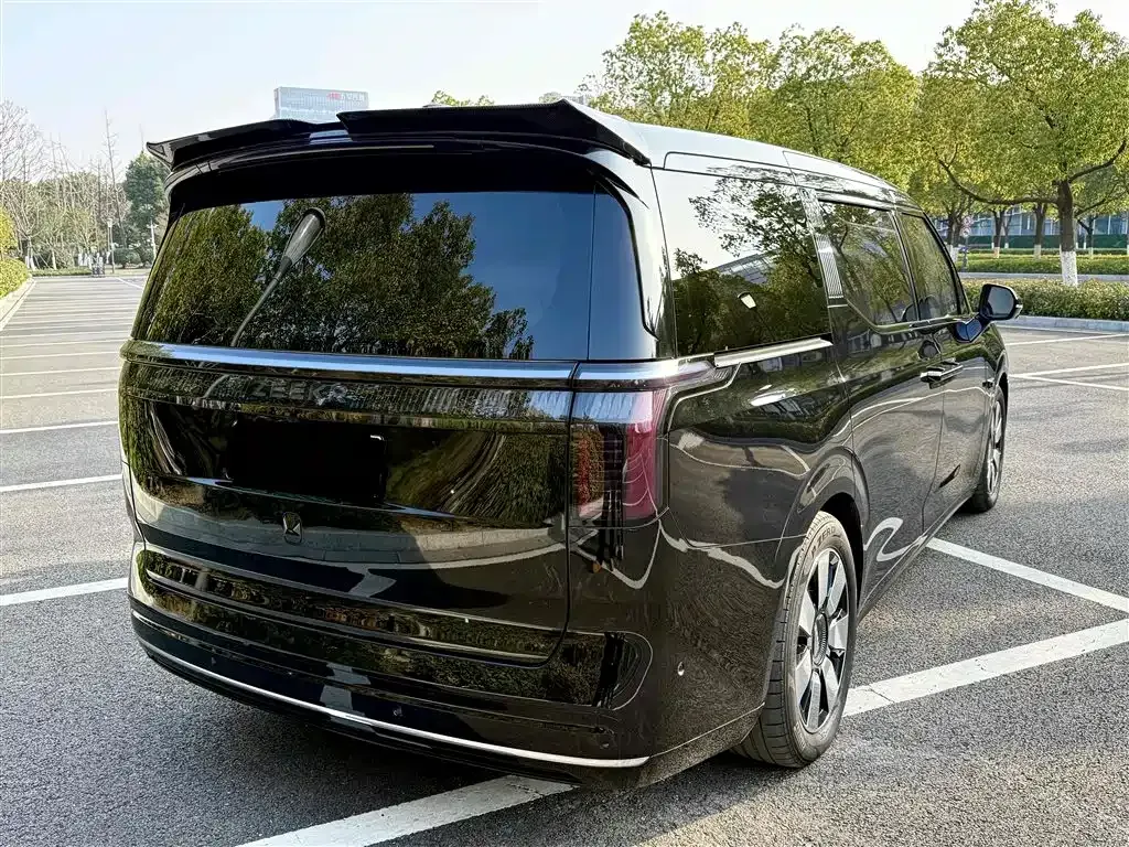 2022 Zeekr 009 BEV 116KWH,autocango,china used car exporter,china ev exporter,chinese used car exporter,chinese used ev exporter