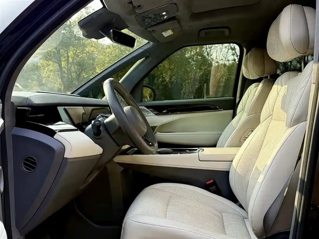 2022 Zeekr 009 BEV 116KWH,autocango,china used car exporter,china ev exporter,chinese used car exporter,chinese used ev exporter