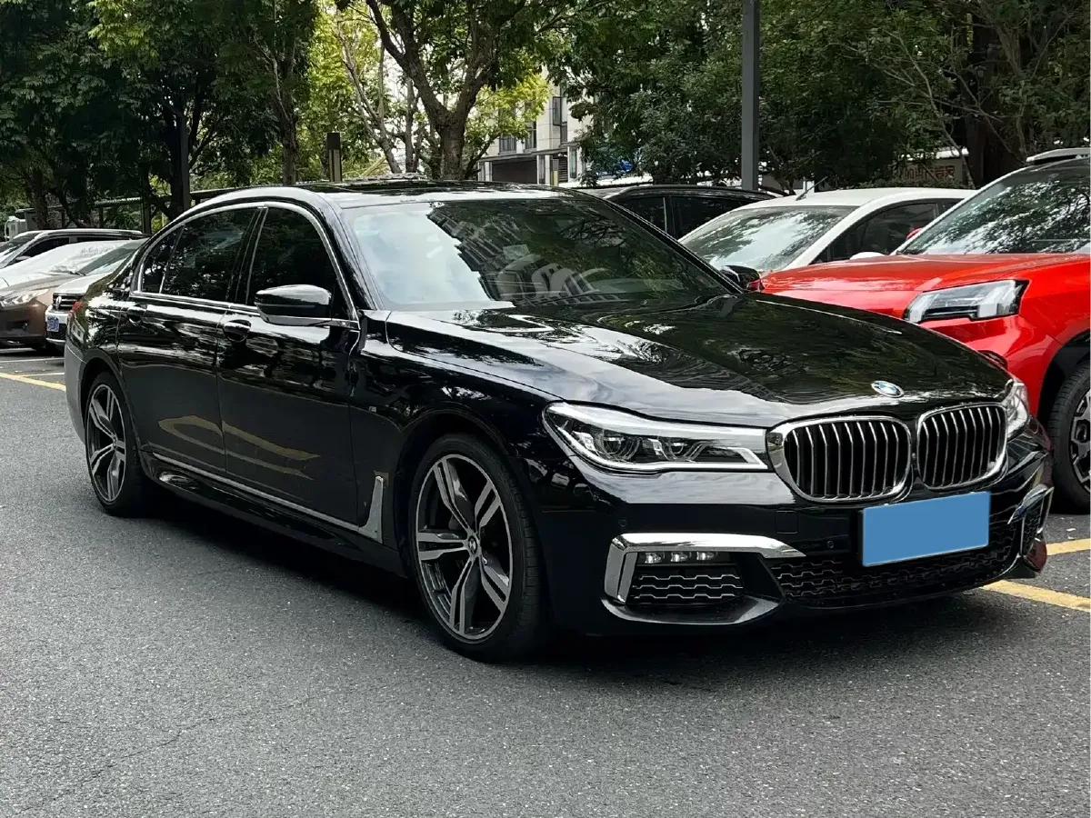 2018 BMW 7 Series 3.0T 326HP L6 8AT,autocango,china used car exporter,china ev exporter,chinese used car exporter,chinese used ev exporter