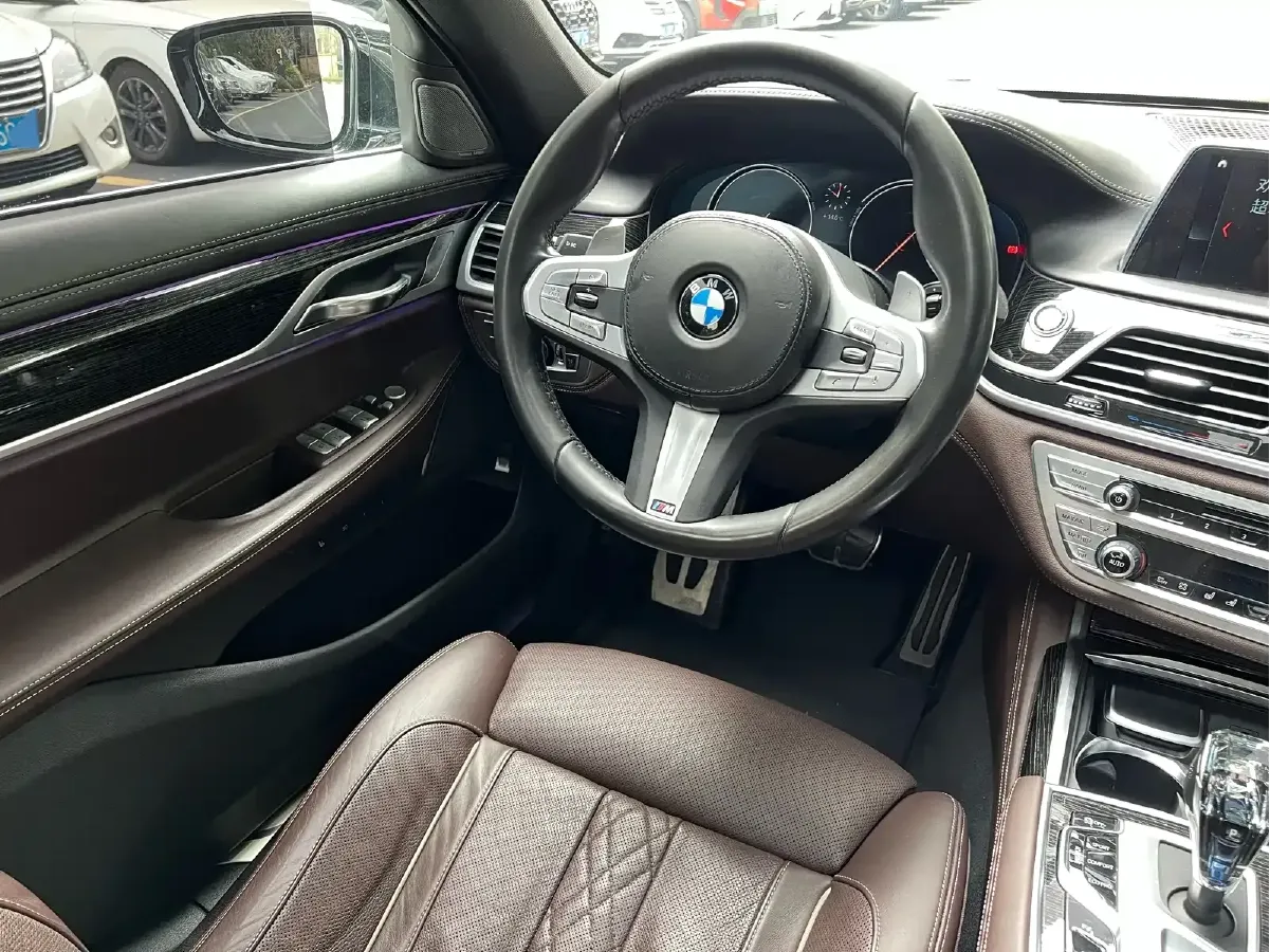 2018 BMW 7 Series 3.0T 326HP L6 8AT,autocango,china used car exporter,china ev exporter,chinese used car exporter,chinese used ev exporter