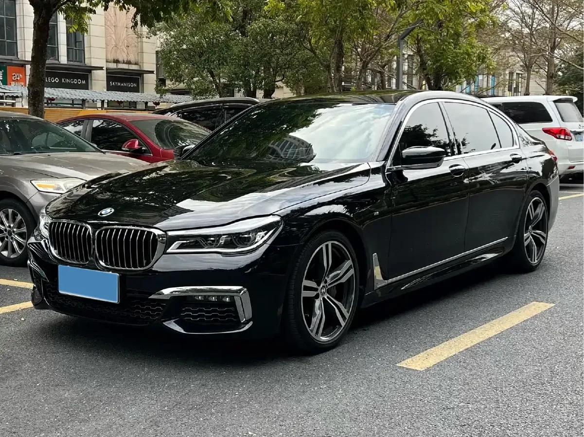 2018 BMW 7 Series 3.0T 326HP L6 8AT,autocango,china used car exporter,china ev exporter,chinese used car exporter,chinese used ev exporter