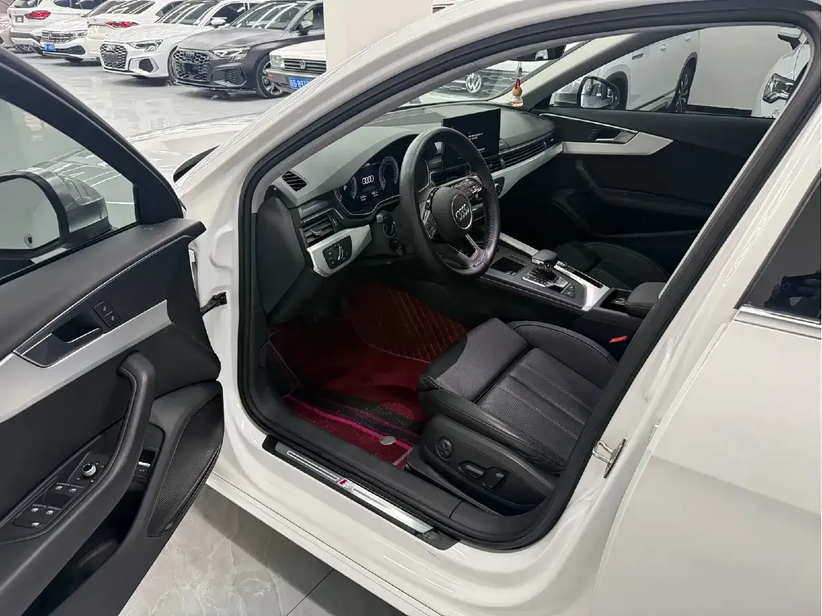 2020 Audi A4L 2.0T 190HP L4 7DCT,autocango,china used car exporter,china ev exporter,chinese used car exporter,chinese used ev exporter