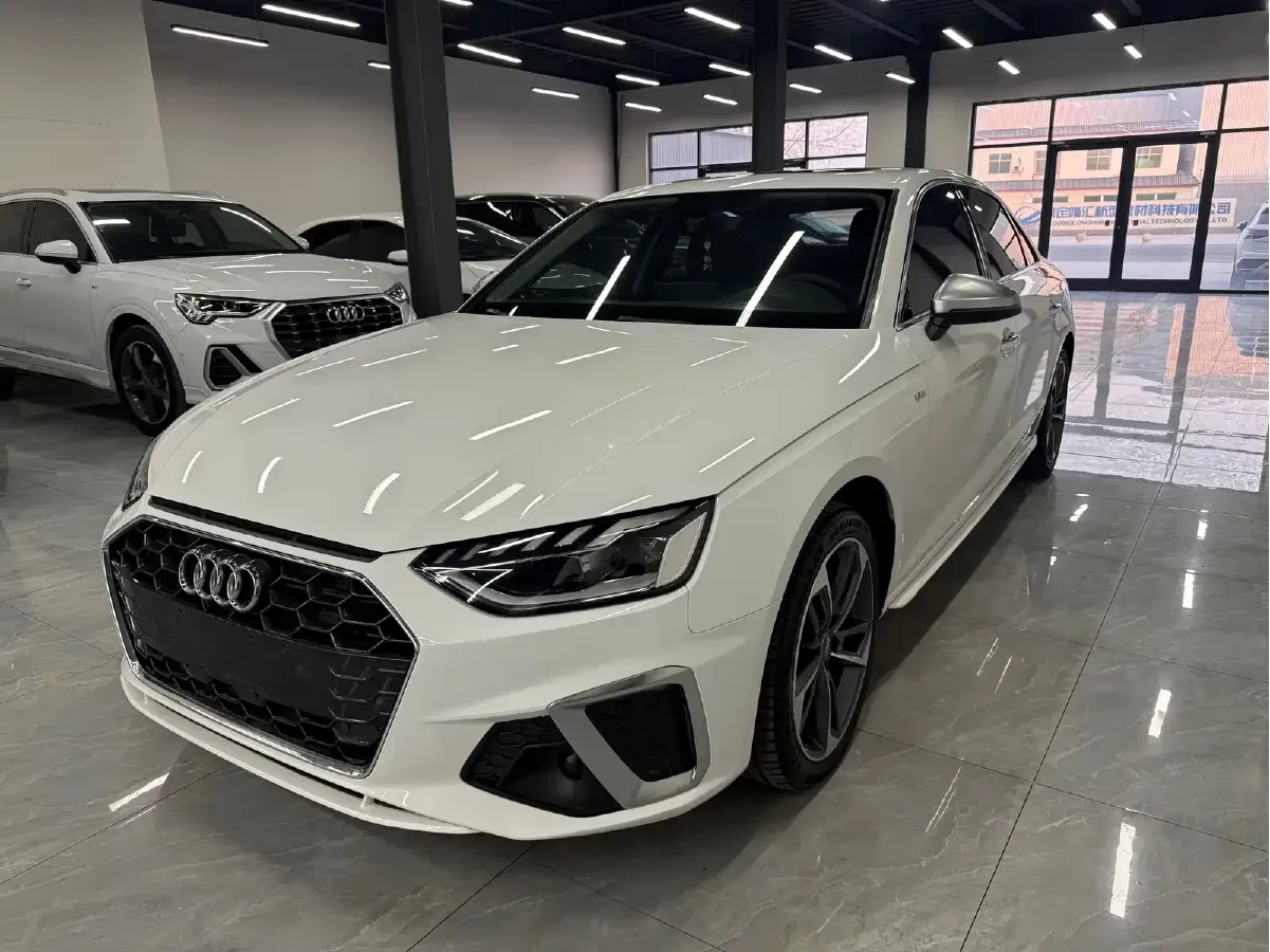 2020 Audi A4L 2.0T 190HP L4 7DCT,autocango,china used car exporter,china ev exporter,chinese used car exporter,chinese used ev exporter