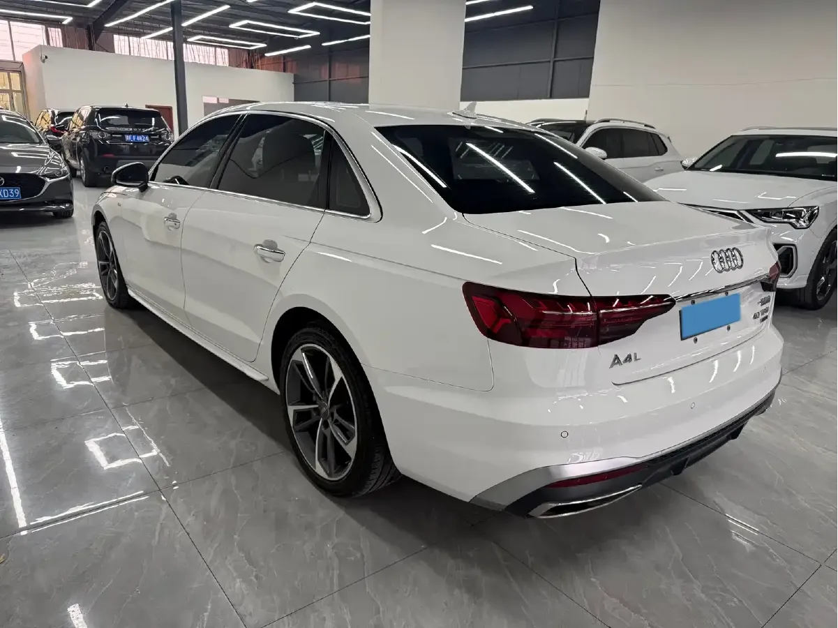 2020 Audi A4L 2.0T 190HP L4 7DCT,autocango,china used car exporter,china ev exporter,chinese used car exporter,chinese used ev exporter