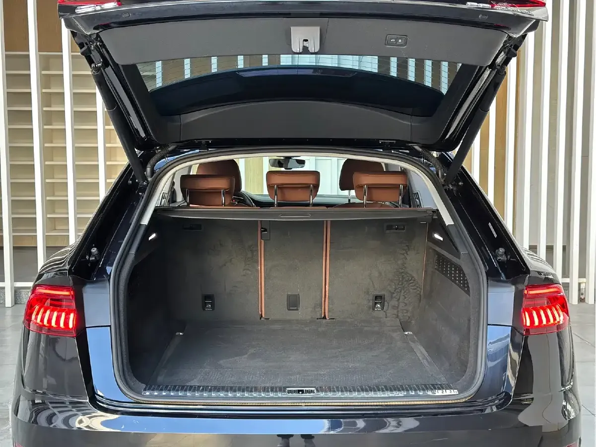 2019 Audi Q8 3.0T 340HP V6 8AT,autocango,china used car exporter,china ev exporter,chinese used car exporter,chinese used ev exporter