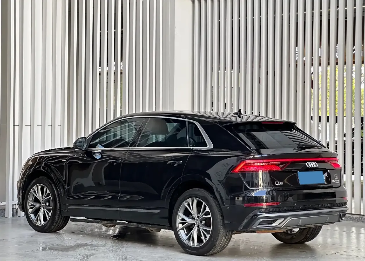2019 Audi Q8 3.0T 340HP V6 8AT,autocango,china used car exporter,china ev exporter,chinese used car exporter,chinese used ev exporter