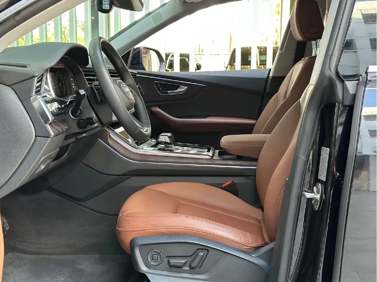 2019 Audi Q8 3.0T 340HP V6 8AT,autocango,china used car exporter,china ev exporter,chinese used car exporter,chinese used ev exporter