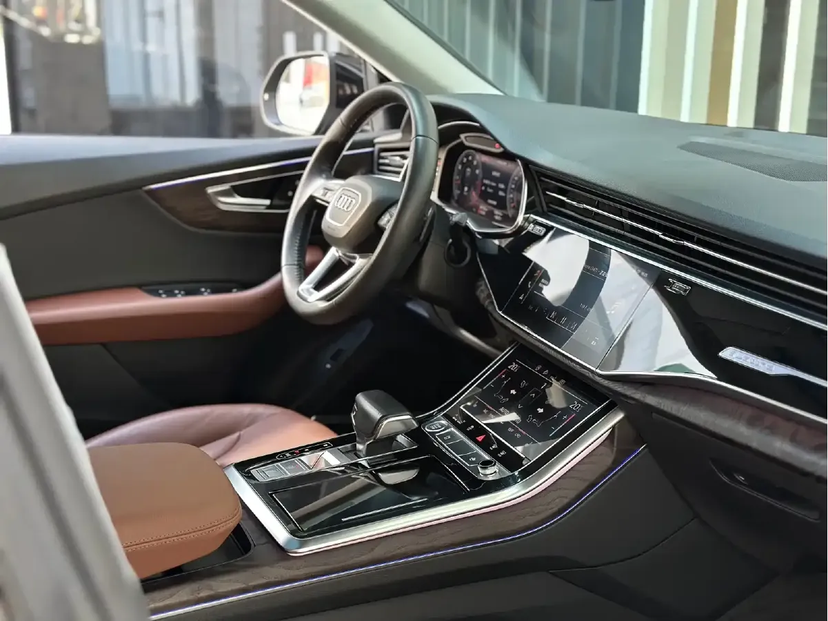 2019 Audi Q8 3.0T 340HP V6 8AT,autocango,china used car exporter,china ev exporter,chinese used car exporter,chinese used ev exporter