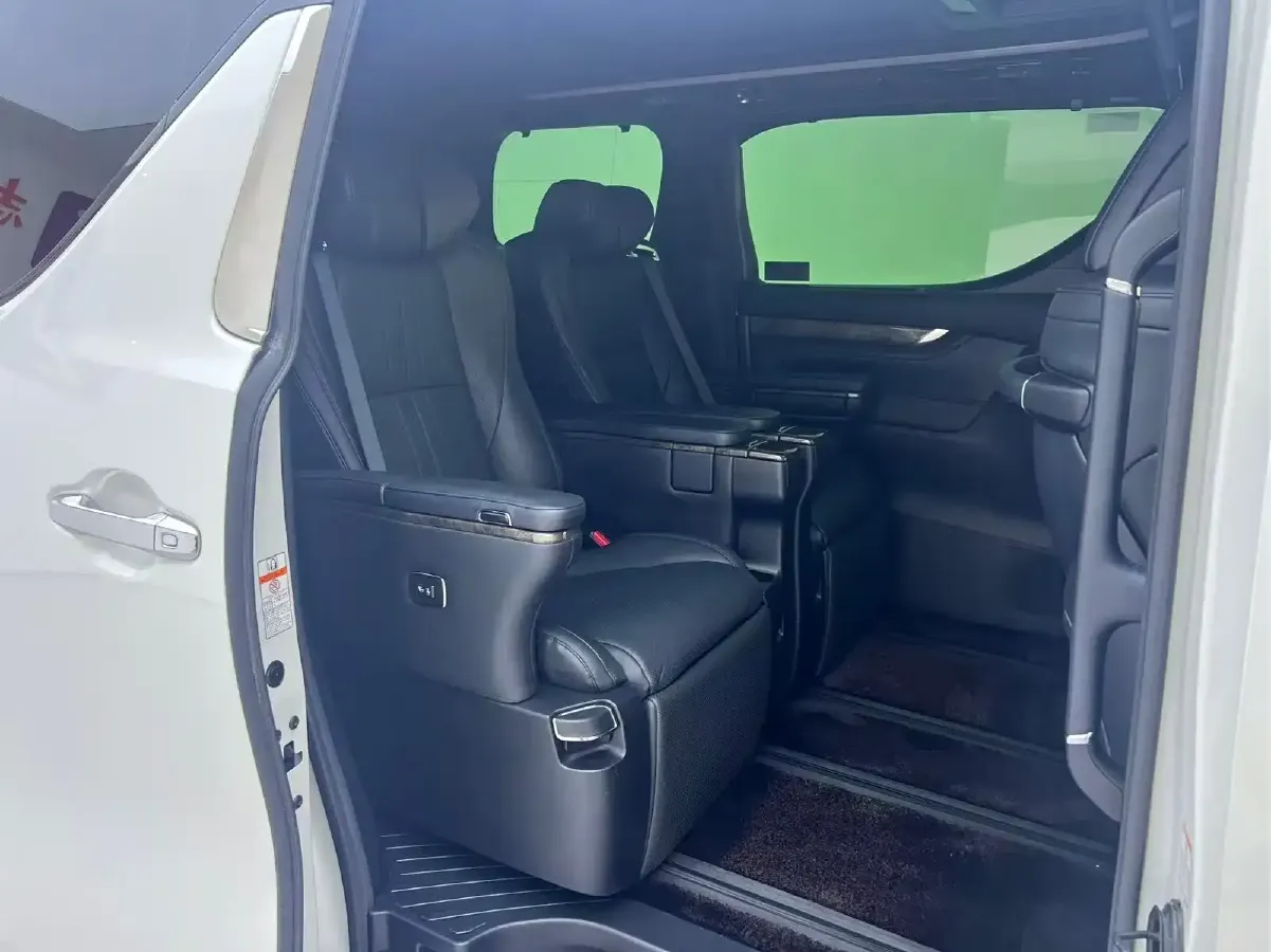 2021 Toyota Alphard 2.5L 117HP L4 E-CVT Hybrid,autocango,china used car exporter,china ev exporter,chinese used car exporter,chinese used ev exporter