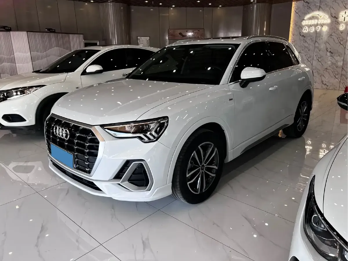 2023 Audi Q3 1.4T 150HP L4 7DCT,autocango,china used car exporter,china ev exporter,chinese used car exporter,chinese used ev exporter