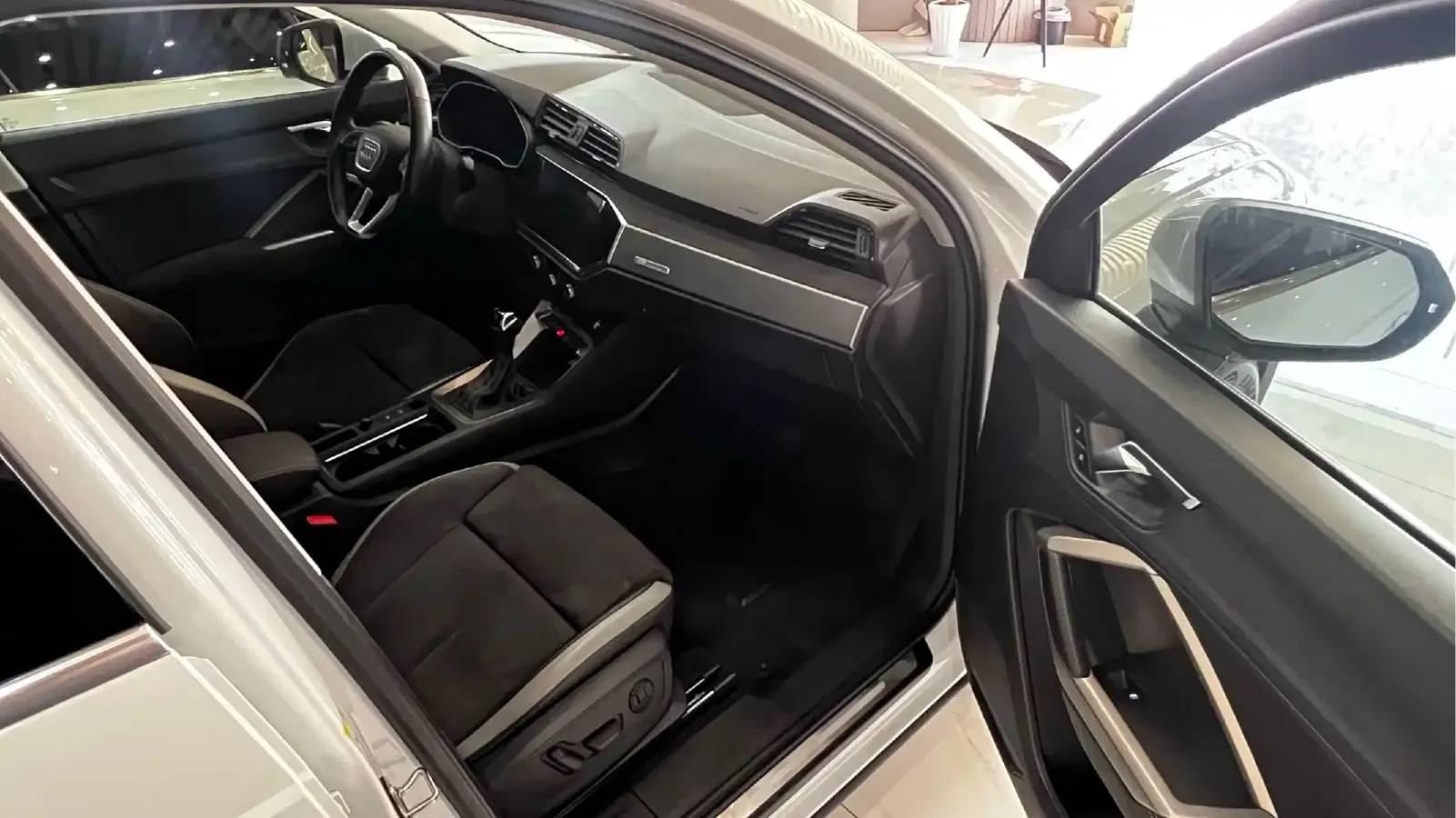 2023 Audi Q3 1.4T 150HP L4 7DCT,autocango,china used car exporter,china ev exporter,chinese used car exporter,chinese used ev exporter