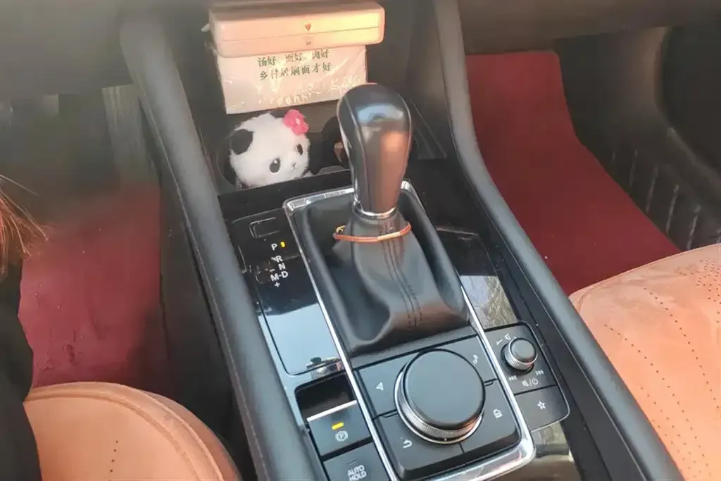 2022 Mazda 3 Axela 2.0L 158HP L4 6AT,autocango,china used car exporter,china ev exporter,chinese used car exporter,chinese used ev exporter