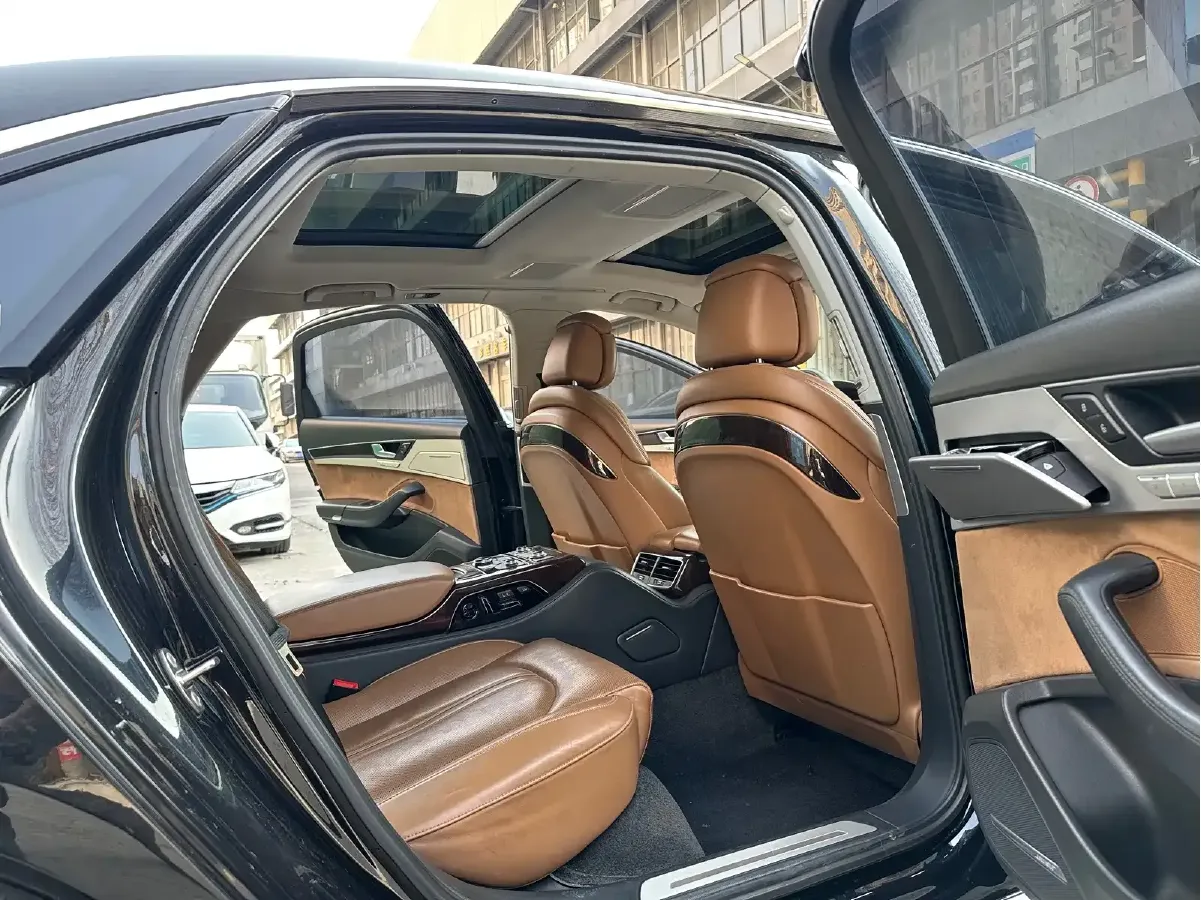 2014 Audi A8 3.0T 290HP V6 8AT,autocango,china used car exporter,china ev exporter,chinese used car exporter,chinese used ev exporter