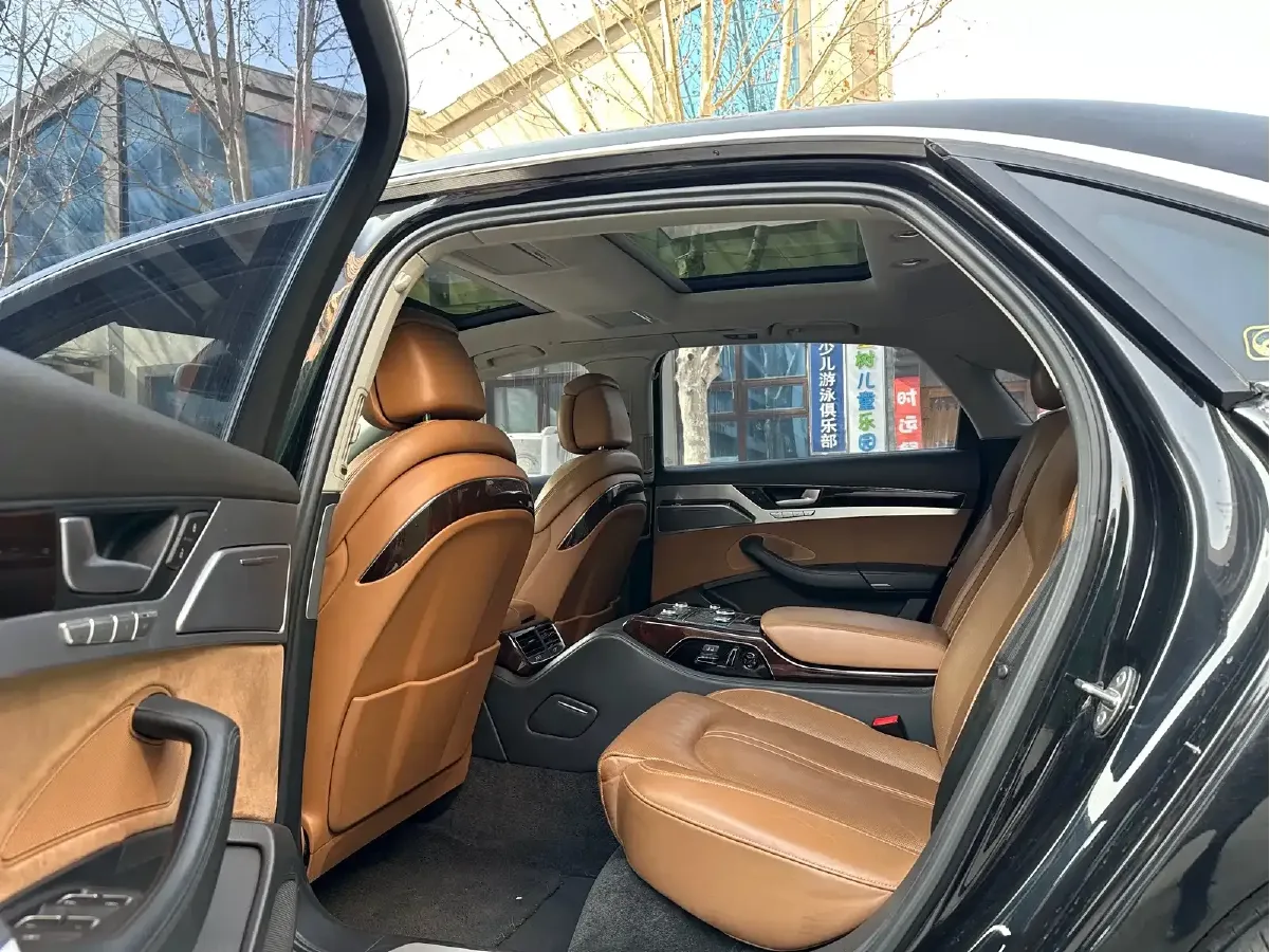 2014 Audi A8 3.0T 290HP V6 8AT,autocango,china used car exporter,china ev exporter,chinese used car exporter,chinese used ev exporter