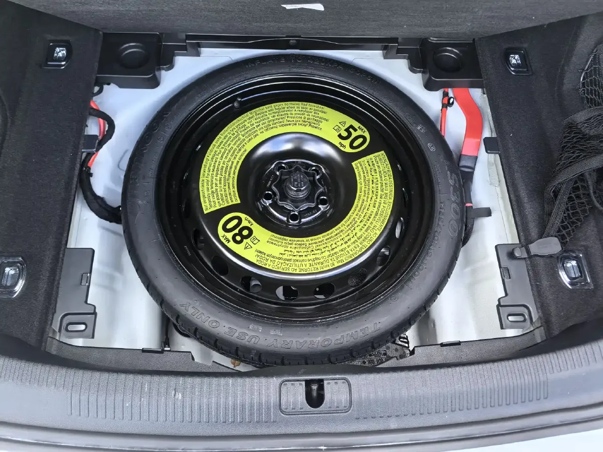 2023 Audi A4L 2.0T 190HP L4 7DCT,autocango,china used car exporter,china ev exporter,chinese used car exporter,chinese used ev exporter