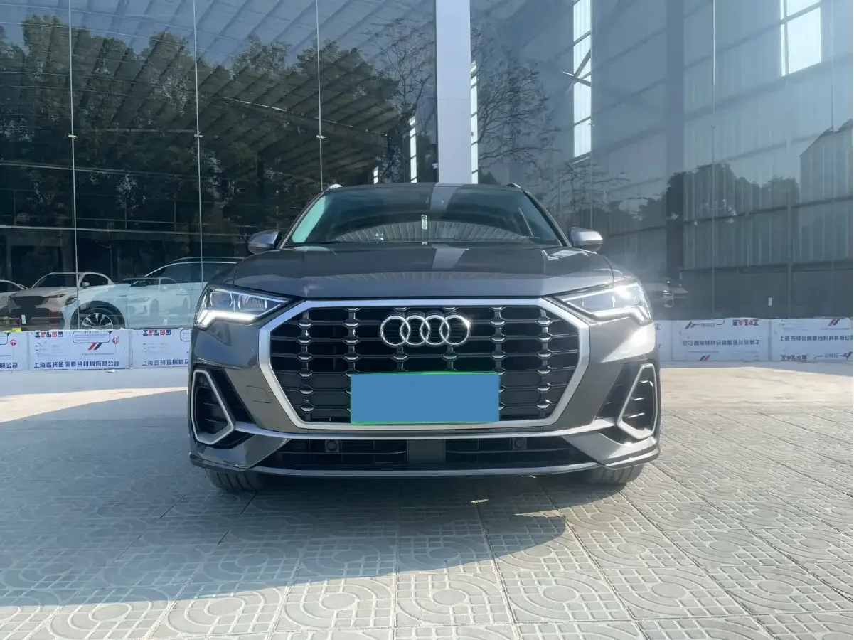 2023 Audi Q3 1.4T 150HP L4 7DCT,autocango,china used car exporter,china ev exporter,chinese used car exporter,chinese used ev exporter