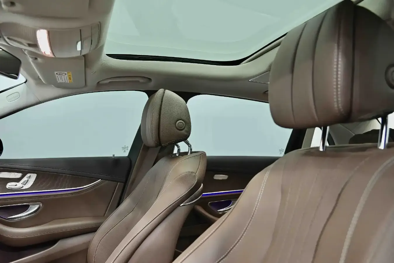 2023 Mercedes-Benz E Class 2.0T 211HP L4 9AT PHEV 25.4KWH,autocango,china used car exporter,china ev exporter,chinese used car exporter,chinese used ev exporter