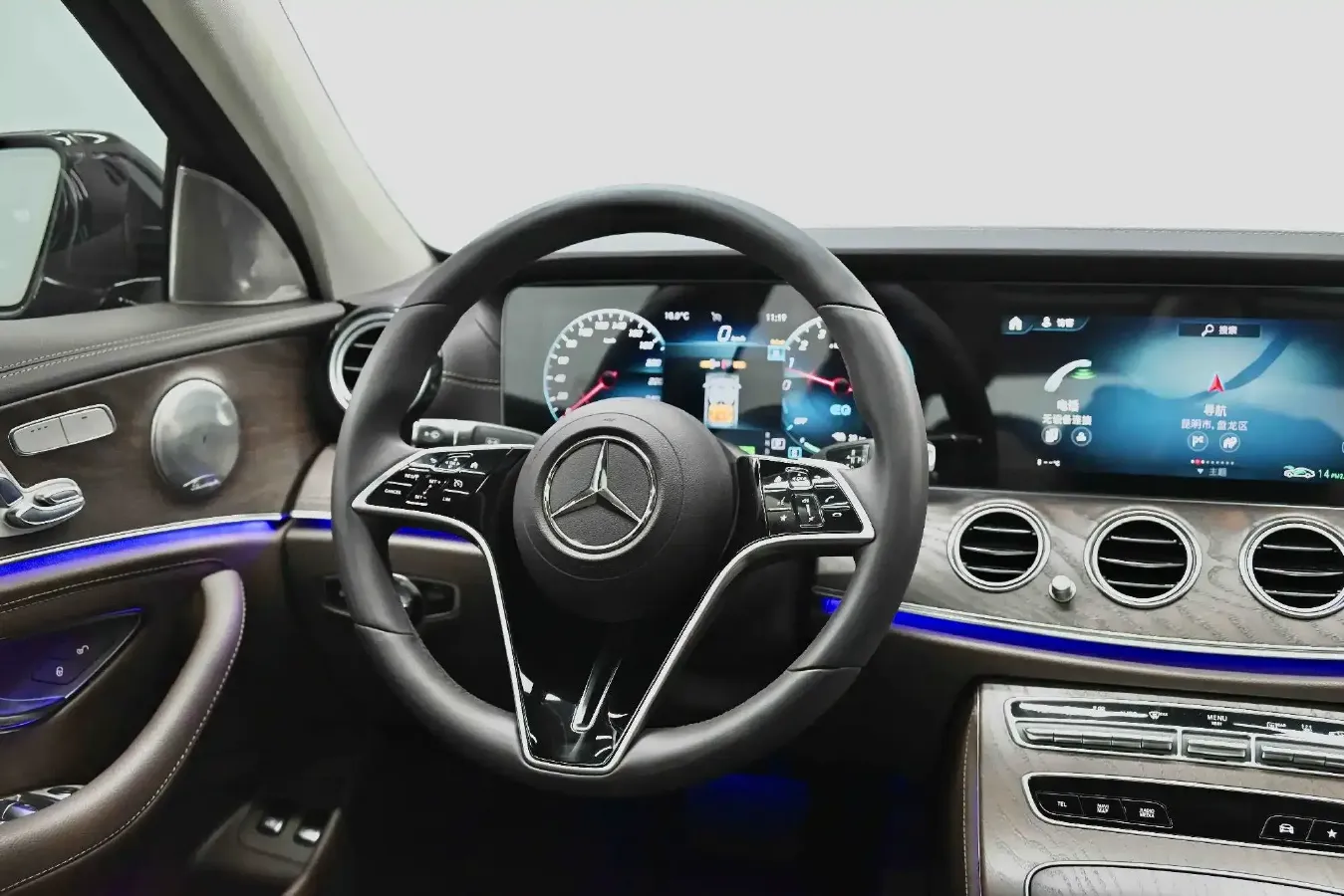 2023 Mercedes-Benz E Class 2.0T 211HP L4 9AT PHEV 25.4KWH,autocango,china used car exporter,china ev exporter,chinese used car exporter,chinese used ev exporter