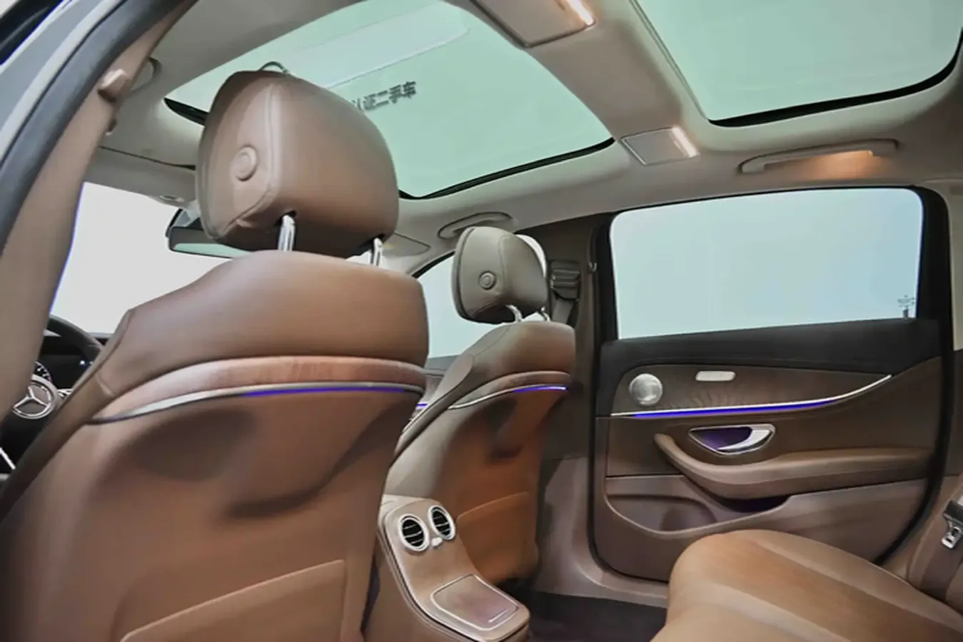 2023 Mercedes-Benz E Class 2.0T 211HP L4 9AT PHEV 25.4KWH,autocango,china used car exporter,china ev exporter,chinese used car exporter,chinese used ev exporter