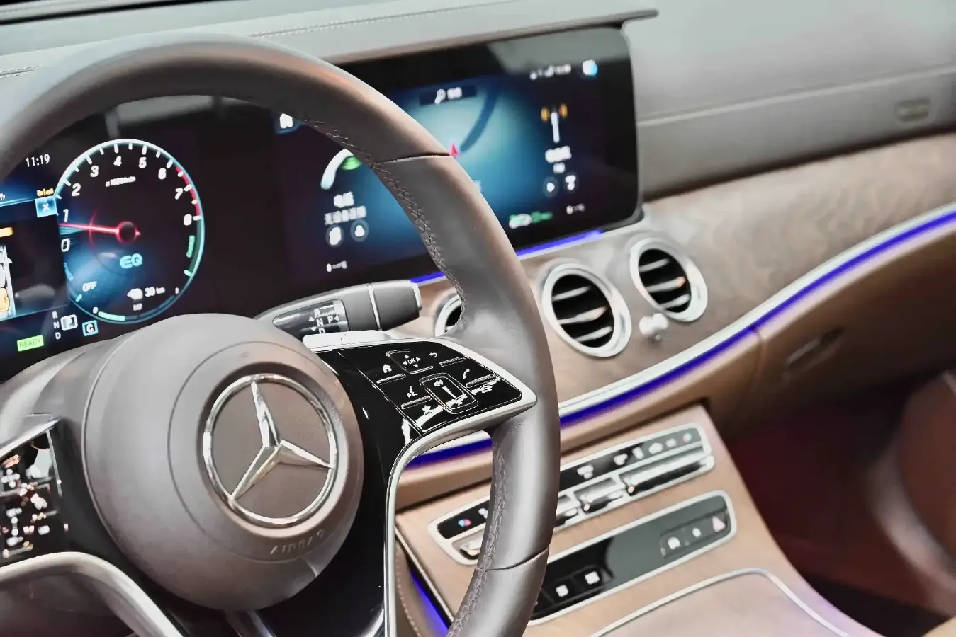 2023 Mercedes-Benz E Class 2.0T 211HP L4 9AT PHEV 25.4KWH,autocango,china used car exporter,china ev exporter,chinese used car exporter,chinese used ev exporter