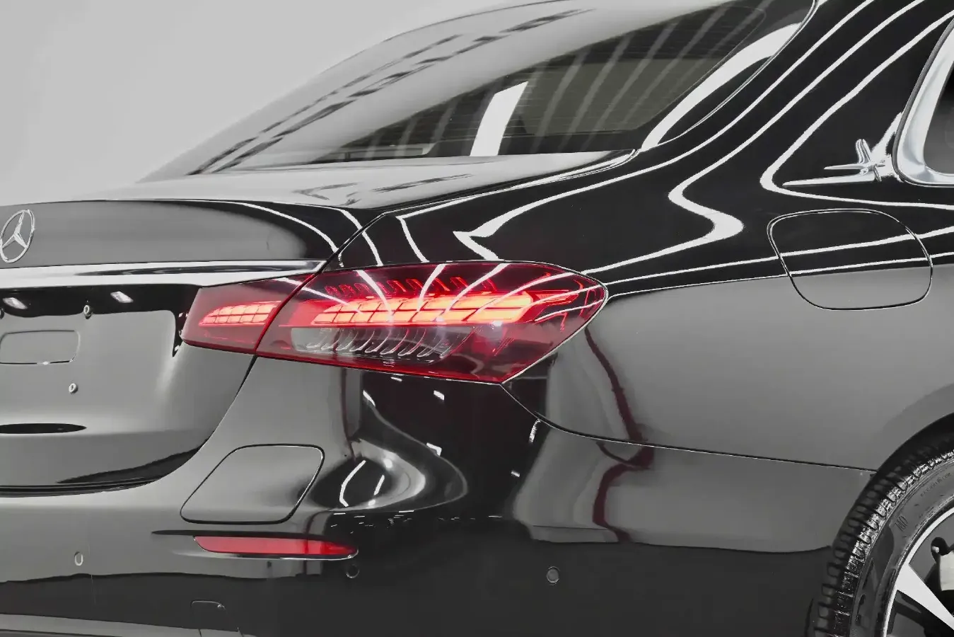 2023 Mercedes-Benz E Class 2.0T 211HP L4 9AT PHEV 25.4KWH,autocango,china used car exporter,china ev exporter,chinese used car exporter,chinese used ev exporter