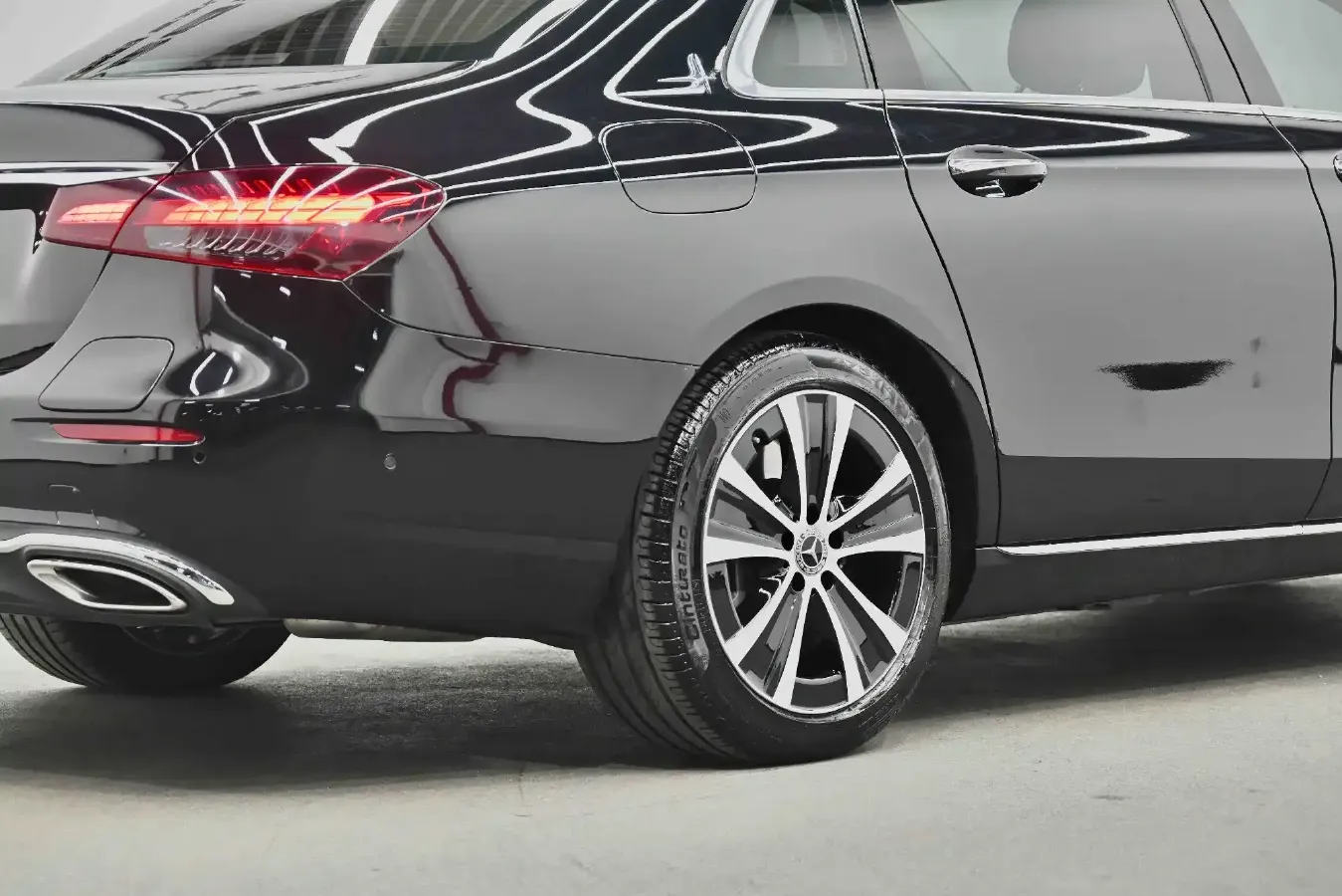 2023 Mercedes-Benz E Class 2.0T 211HP L4 9AT PHEV 25.4KWH,autocango,china used car exporter,china ev exporter,chinese used car exporter,chinese used ev exporter